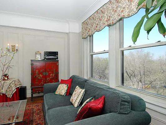 Sold by Sotheby's International Realty | media 2