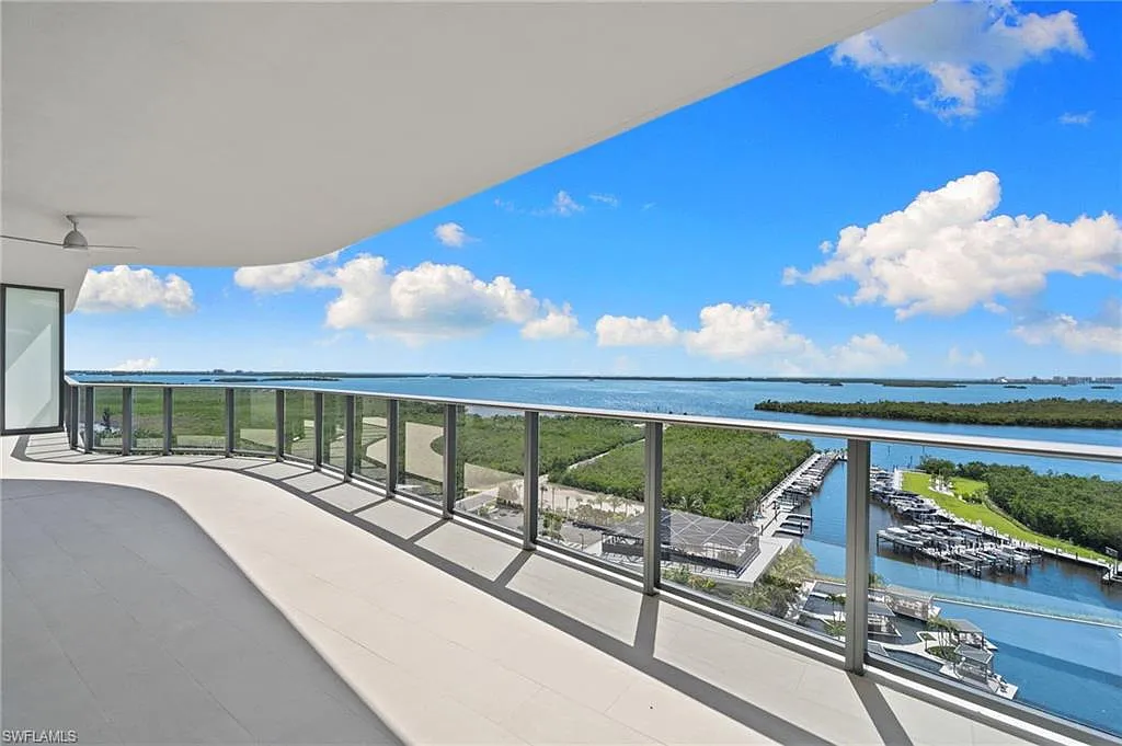 2 bed, 3.0 bath, 2628 sqft, $20,000 — Photo 3
