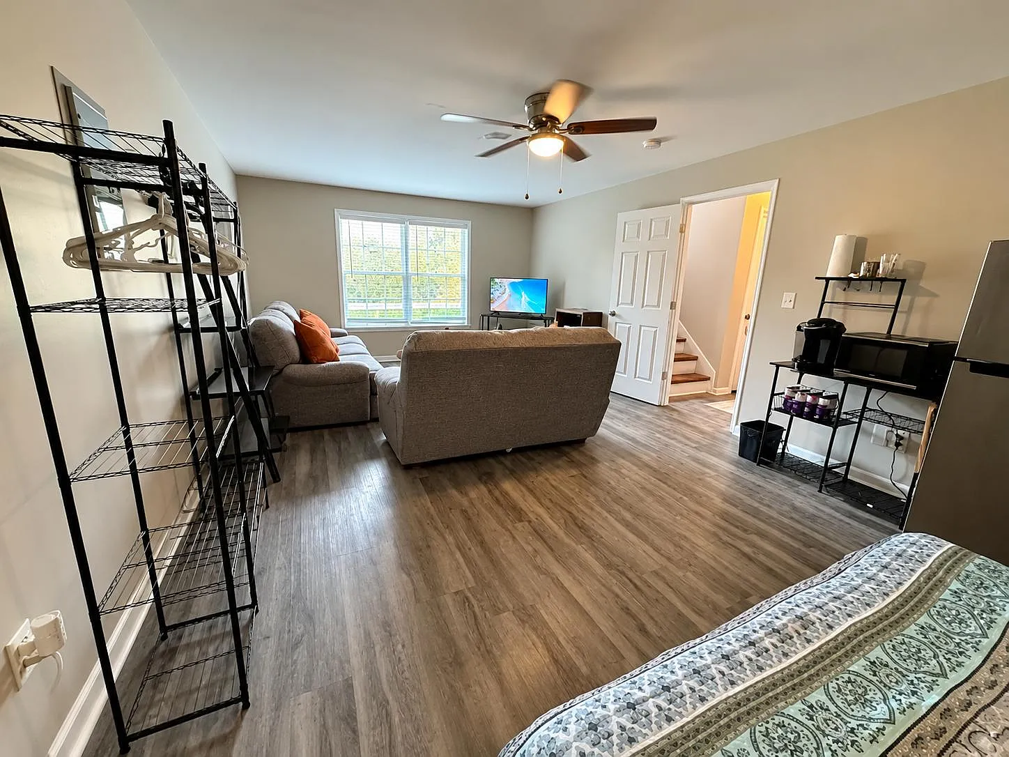 1 bed, 1.0 bath, 2600 sqft, $1,412 — Photo 3