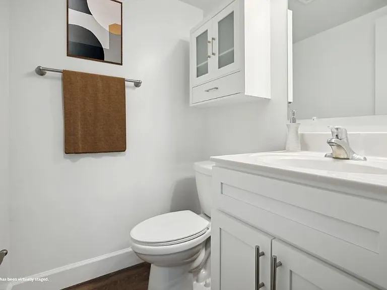 Satyr Hill Apartments — Photo 10