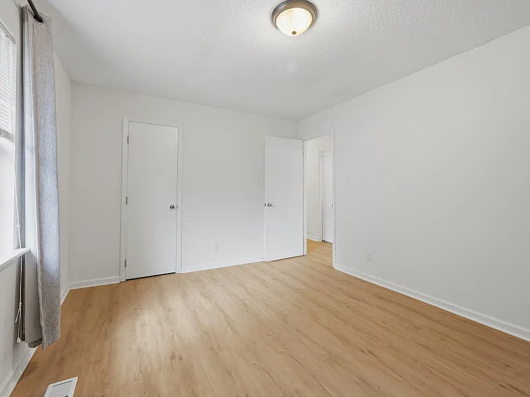817 Wyldewood Rd — Photo 15