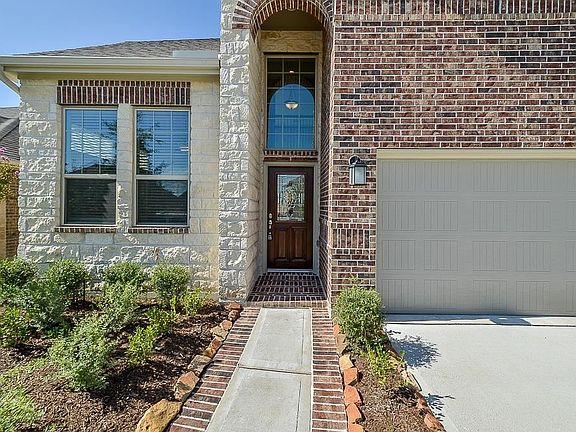 3rd image of 19306 Blueberry Cedar Dr