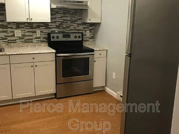 3rd image of 6 Old Chester Rd APT 7