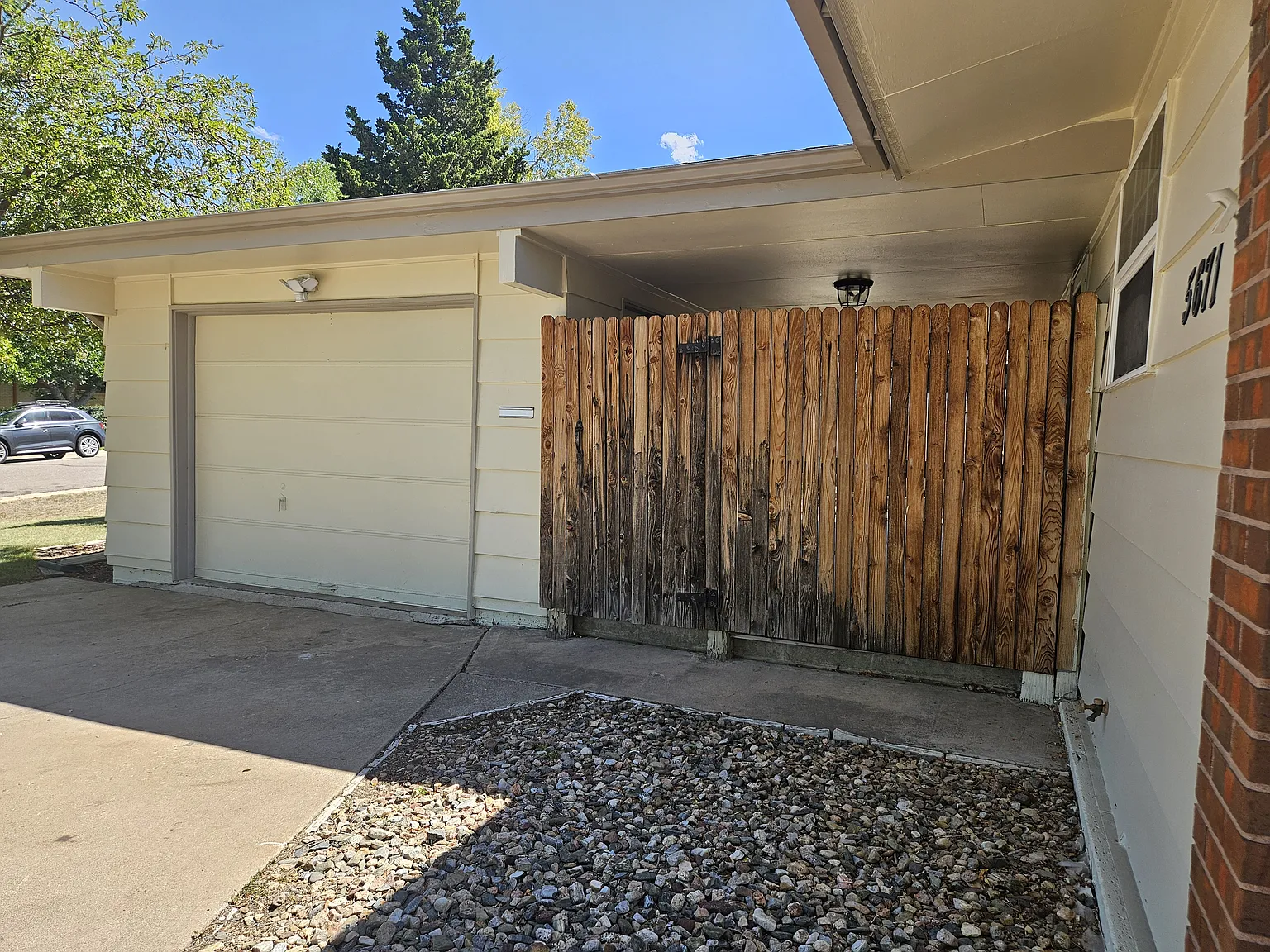 2 bed, 2250 sqft, $2,725 — Photo 3
