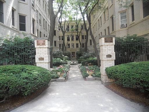 1st image of 433 W Aldine Ave #B