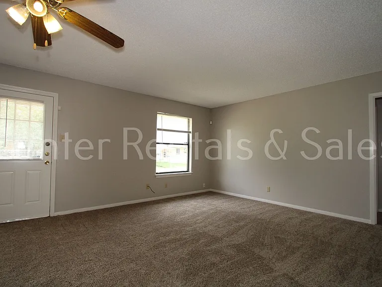 3801 Madison Dr — Photo 4