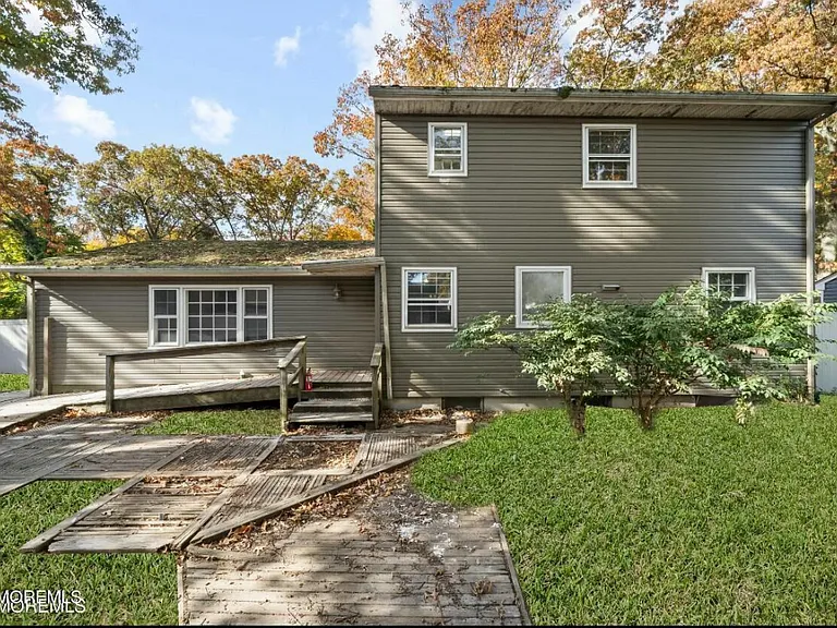 1025 Whittier Ave — Photo 23