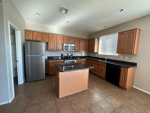 2nd image of 31261 N Cavalier Dr