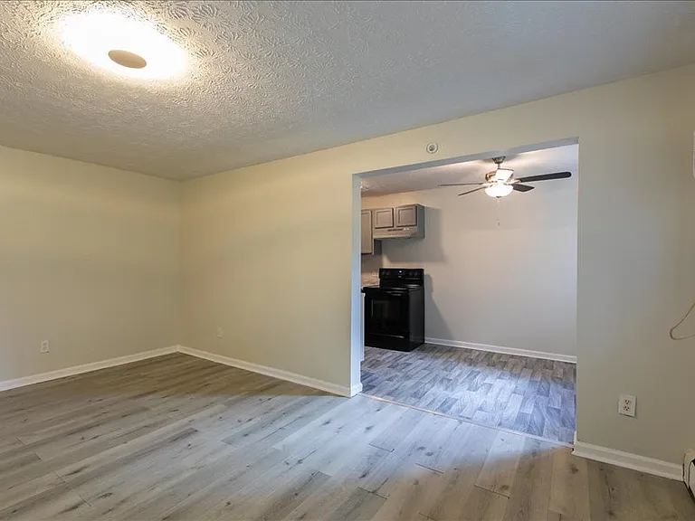 2145 Harrison Ave #17 — Photo 17