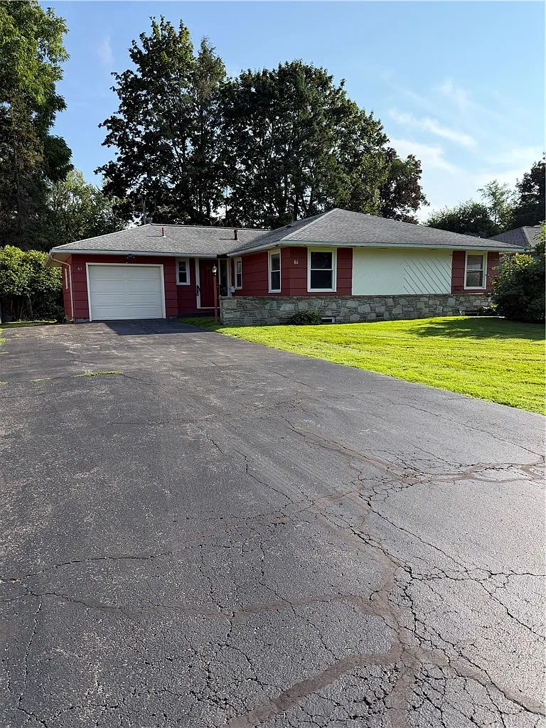 3 bed, 1.5 bath, 1447 sqft, $2,950 — Photo 1