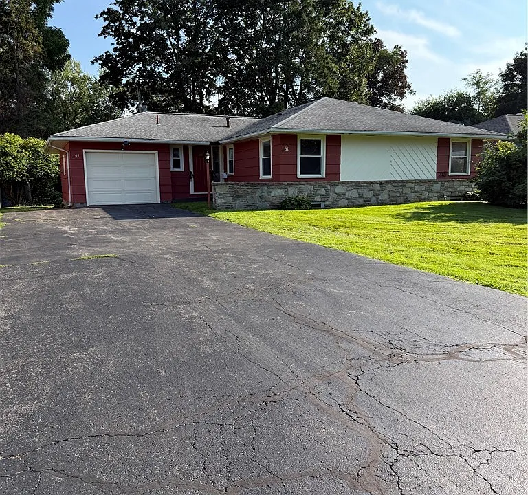 61 Fernboro Rd