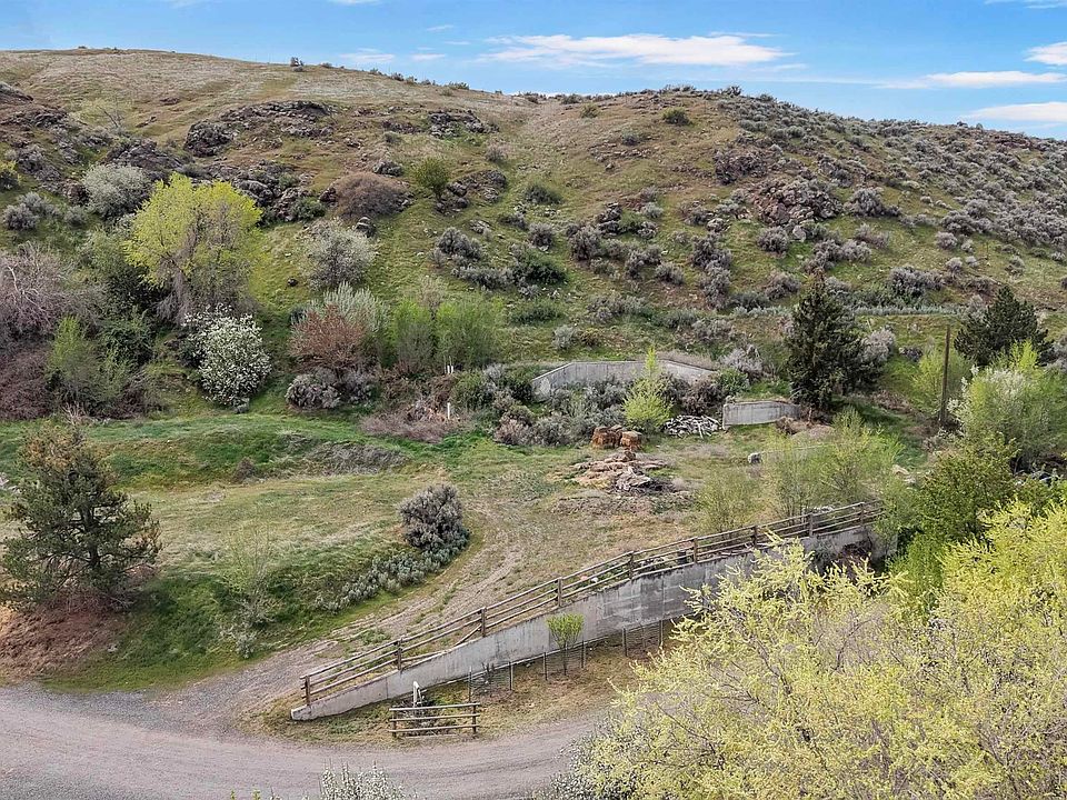 1st image of 4785A River Rd