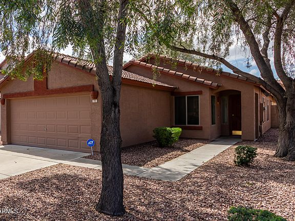 2nd image of 971 N MARIA Lane