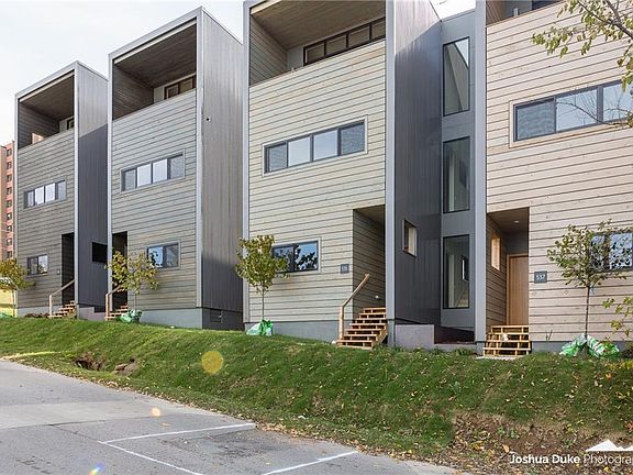 4th image of 537 W Meadow St