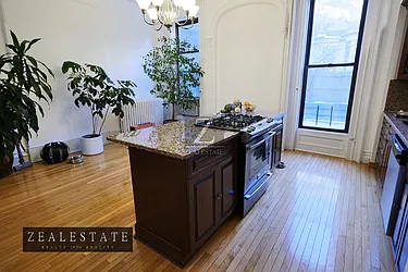 Rented by ZealEstate Group Inc