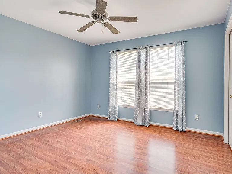 14864 Liri Dr — Photo 25