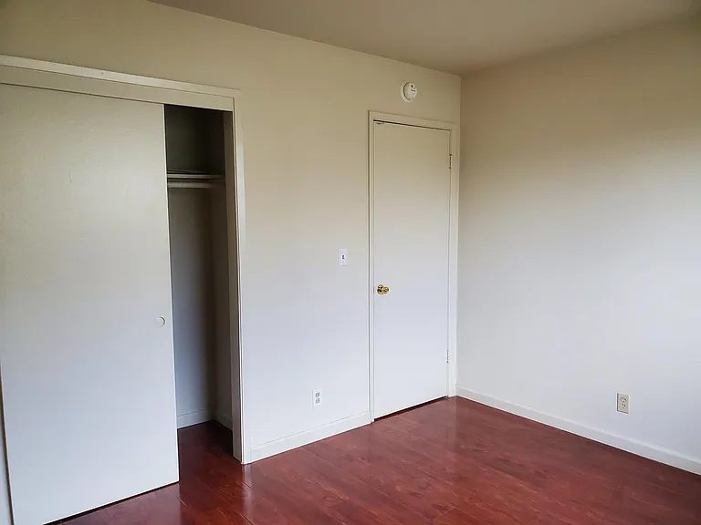 885 Burbank Dr #4 — Photo 13