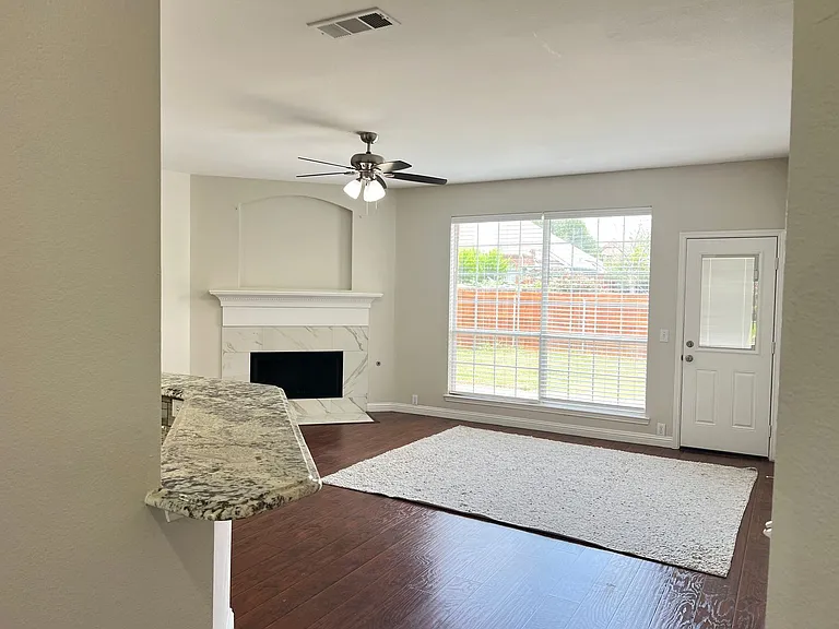 2505 Hunters Run Dr — Photo 6