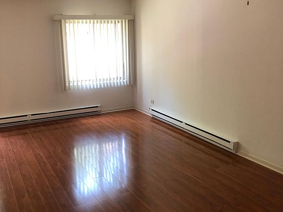 2nd image of 1417 Ashland Ave APT 7