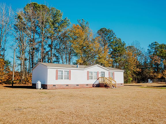 3rd image of 170 Beth Dr