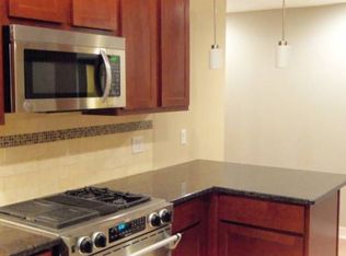 4043 N Kenmore Ave, Chicago, IL 60613