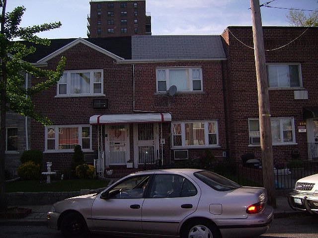 1st image of 210 Bay 48 St