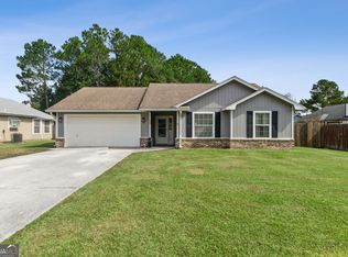 102 Almond Cir, Kingsland, GA 31548