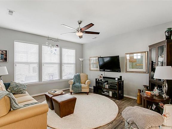 4th image of 8017 Rutland Village Dr