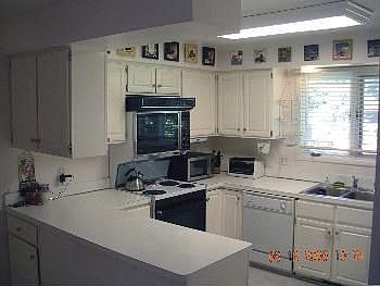 4th image of 2596 Saint Joseph St