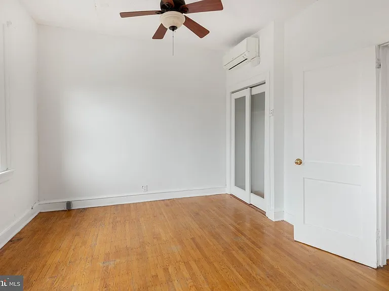 707 W Girard Ave #2F — Photo 18
