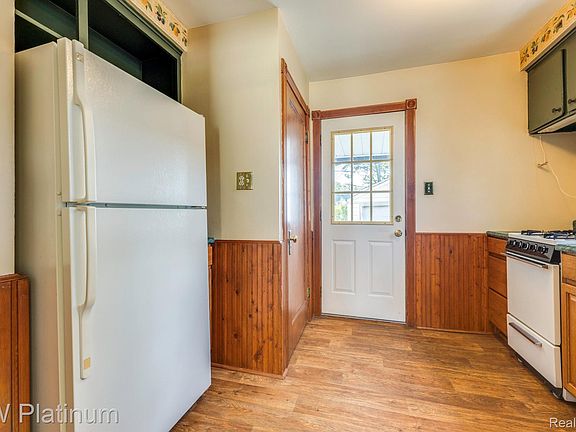 5th image of 3310 Poplar St