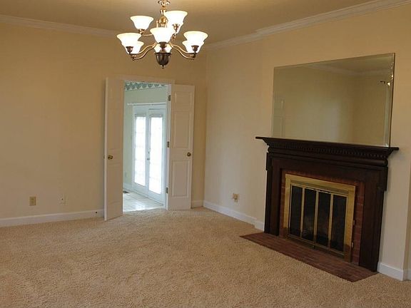 2nd image of 701 N Spence Ave
