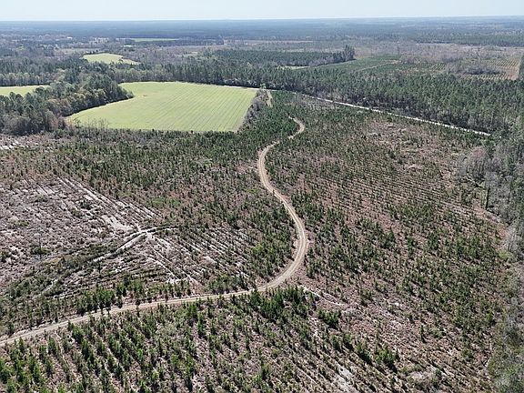 3rd image of 6 Ingram Rd