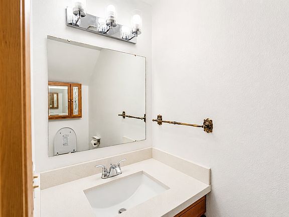 3rd image of 4827 S 56th St