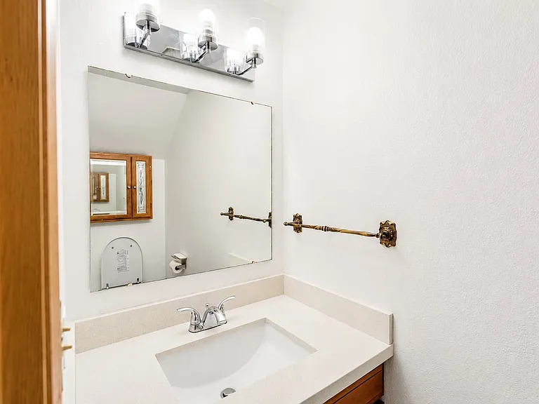 4827 S 56th St #3 — Photo 3