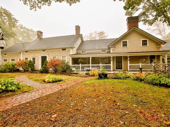 112 Shore Road, York, ME 03902