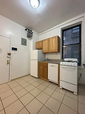 Rented by Peter R. Hungerford, LREB | media 18