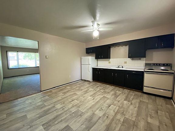3rd image of 419-423 N Russell St #421