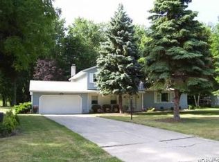 10235 Cherry Hill Dr, Concord Township, OH 44077