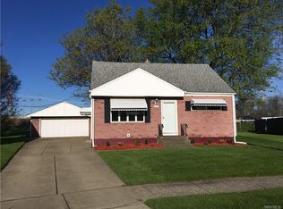 1 Nokomis Pkwy, Cheektowaga, NY 14225
