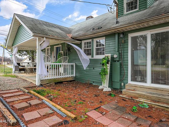 3rd image of 200 N 5th St