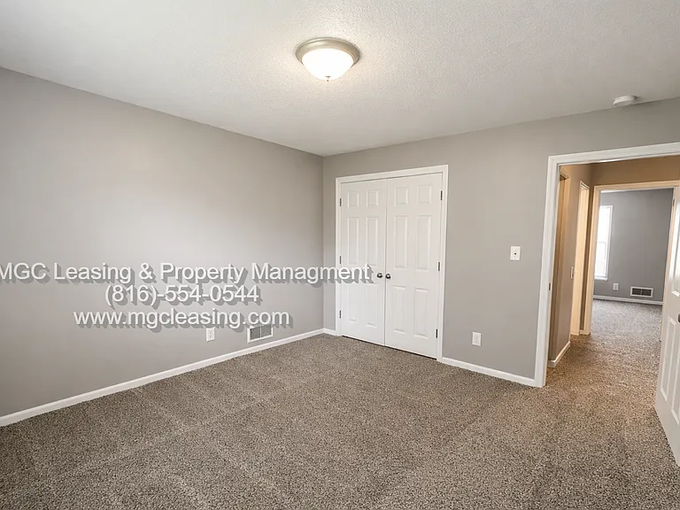 10211-10213 E 78th St — Photo 12