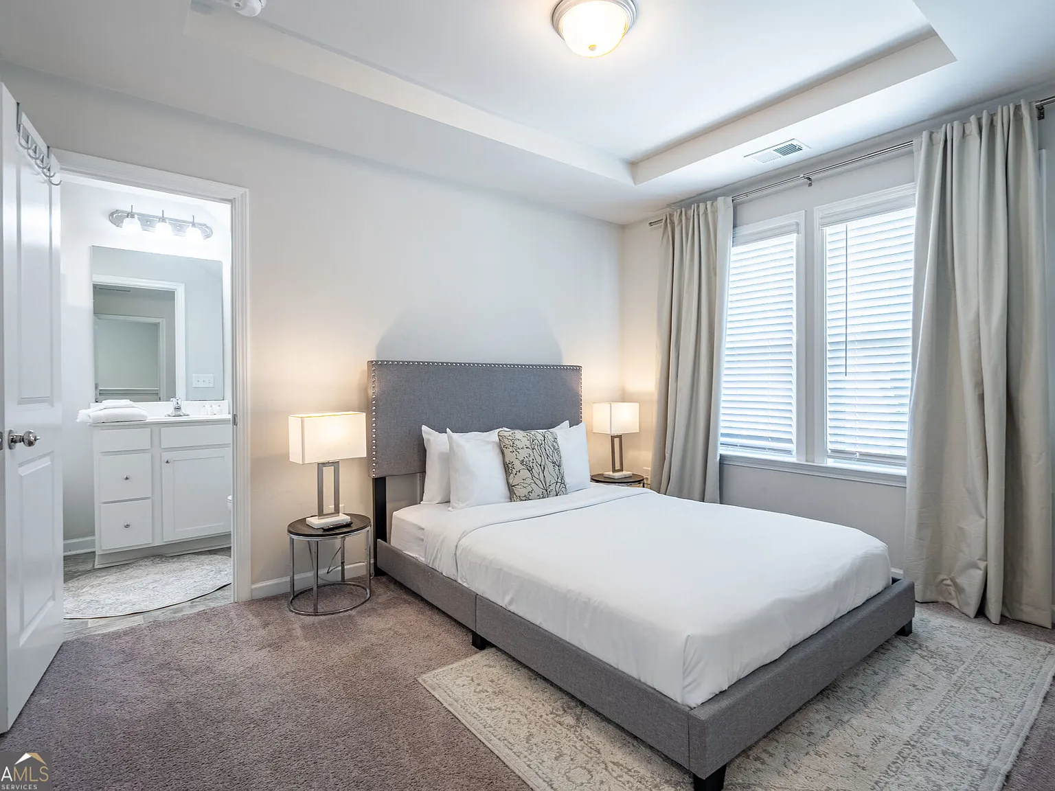 3 bed, 3.5 bath, $5,306 — Photo 4