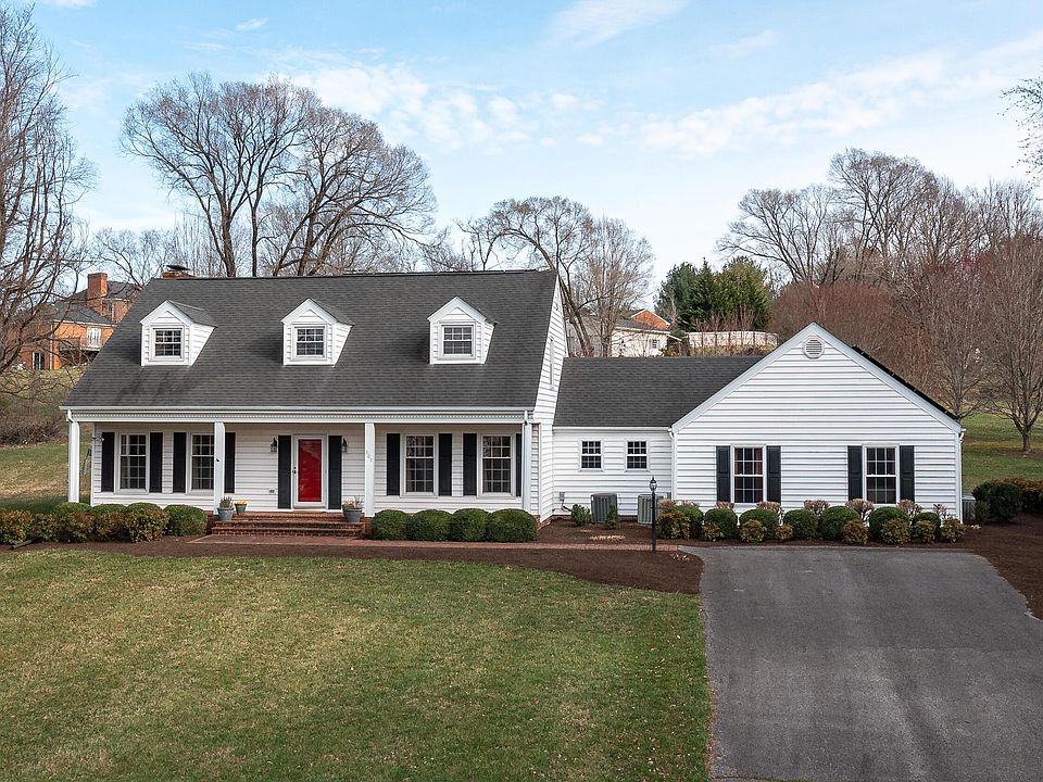 1st image of 305 Coventry Ln