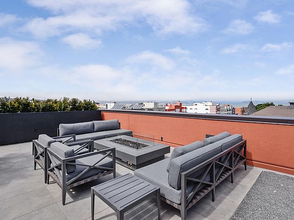 5th image of 1598 Bay St Unit 206