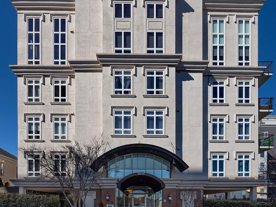 West End Lofts Condominium directly behind BrickTop"s Restaurant.