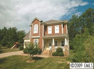 1233 Whitetail Dr, Tega Cay, SC 29708