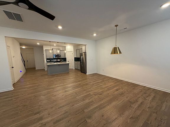 5th image of 328 Drawbar Dr
