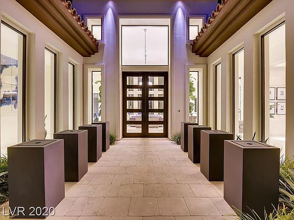 4th image of 27 Vintage Canyon St