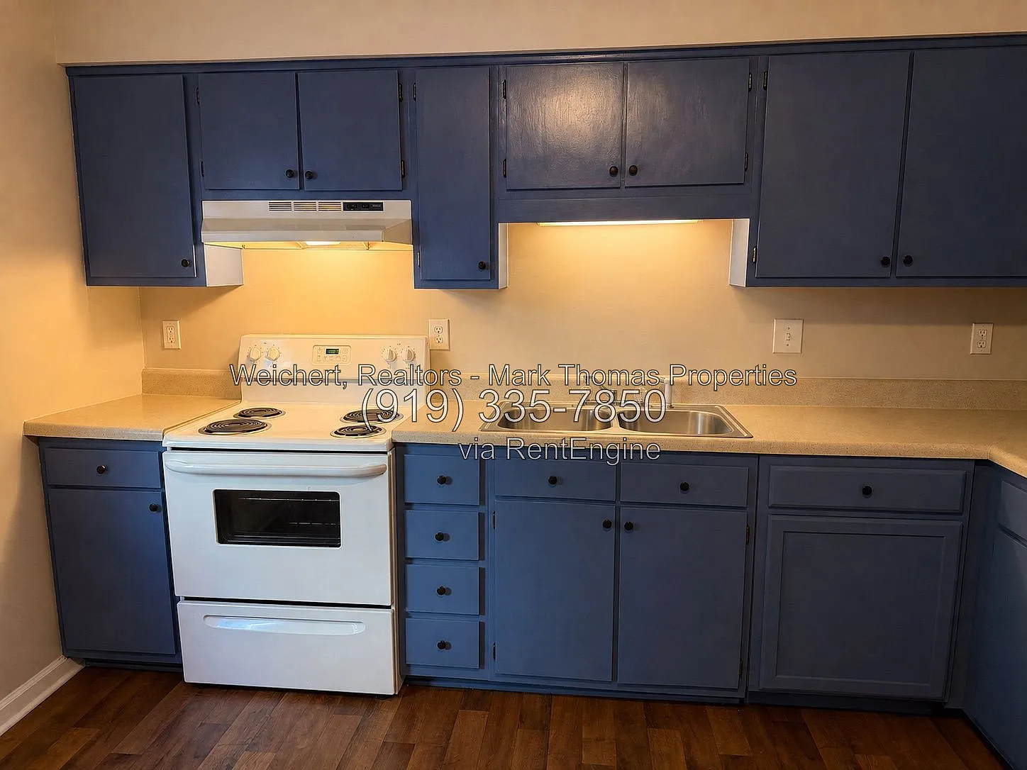 2 bed, 1.5 bath, 1122 sqft, $1,560 — Photo 2